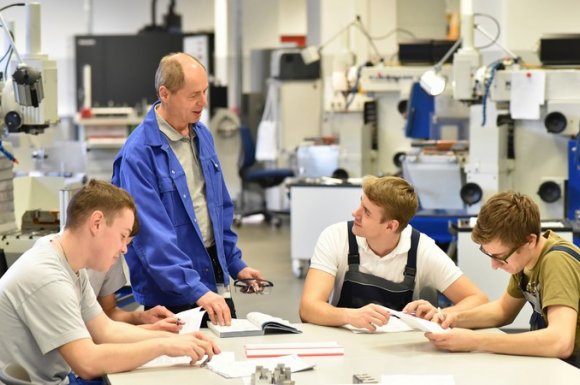 Bac pro des métiers de l'électricité et de ses environnements  communicants Ploubazlanec